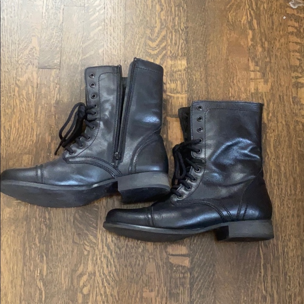 Combat boots - Women’s 9.5 - black